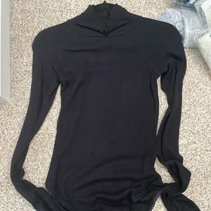 Woman’s free the people turtle neck bodysuit new size small